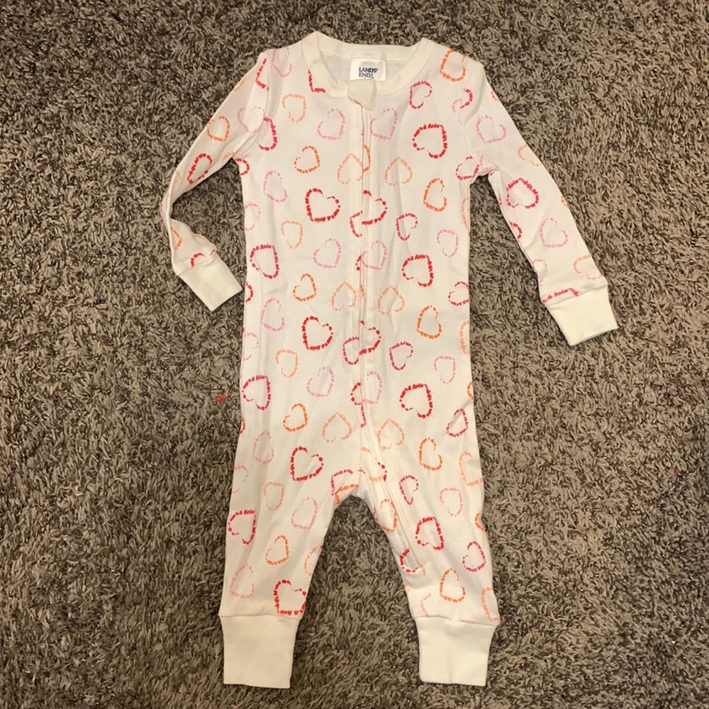 Lands End Baby Girl Heart Zip Up Sleeper Size 9-12 months
